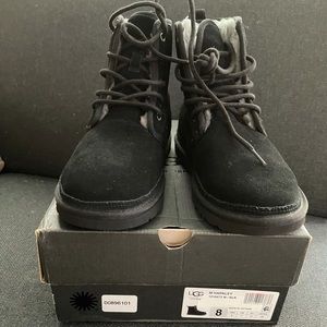 New UGG Size 8 Men’s Harkleys